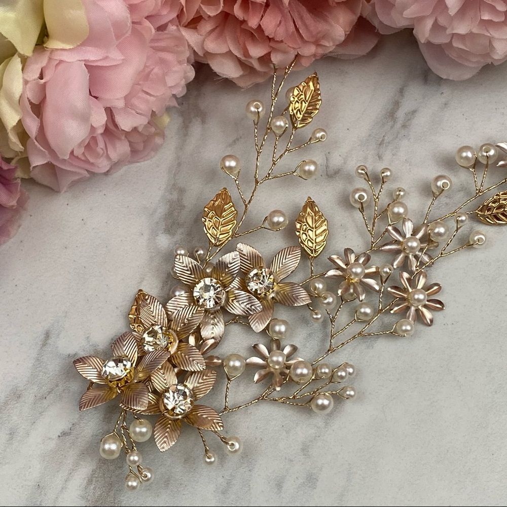 Renaissance Crystal Pearl Leaf Flower Headdress - Picture 12 of 16